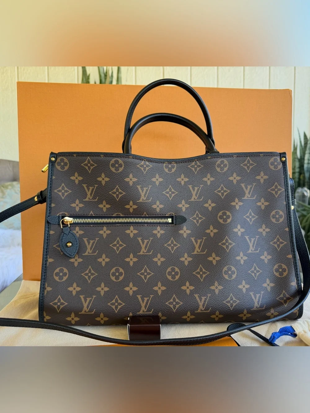 🆕 in 📦 Louis Vuitton Popincourt MM bag